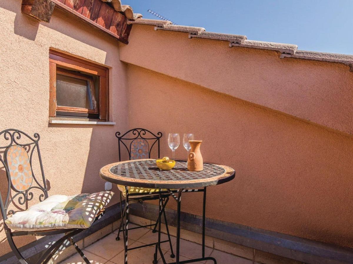 Rustic Holiday Home In Vrsar With Garden Bagian luar foto